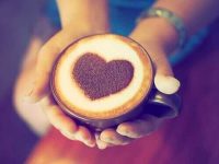 קפה עם לב מוקטן